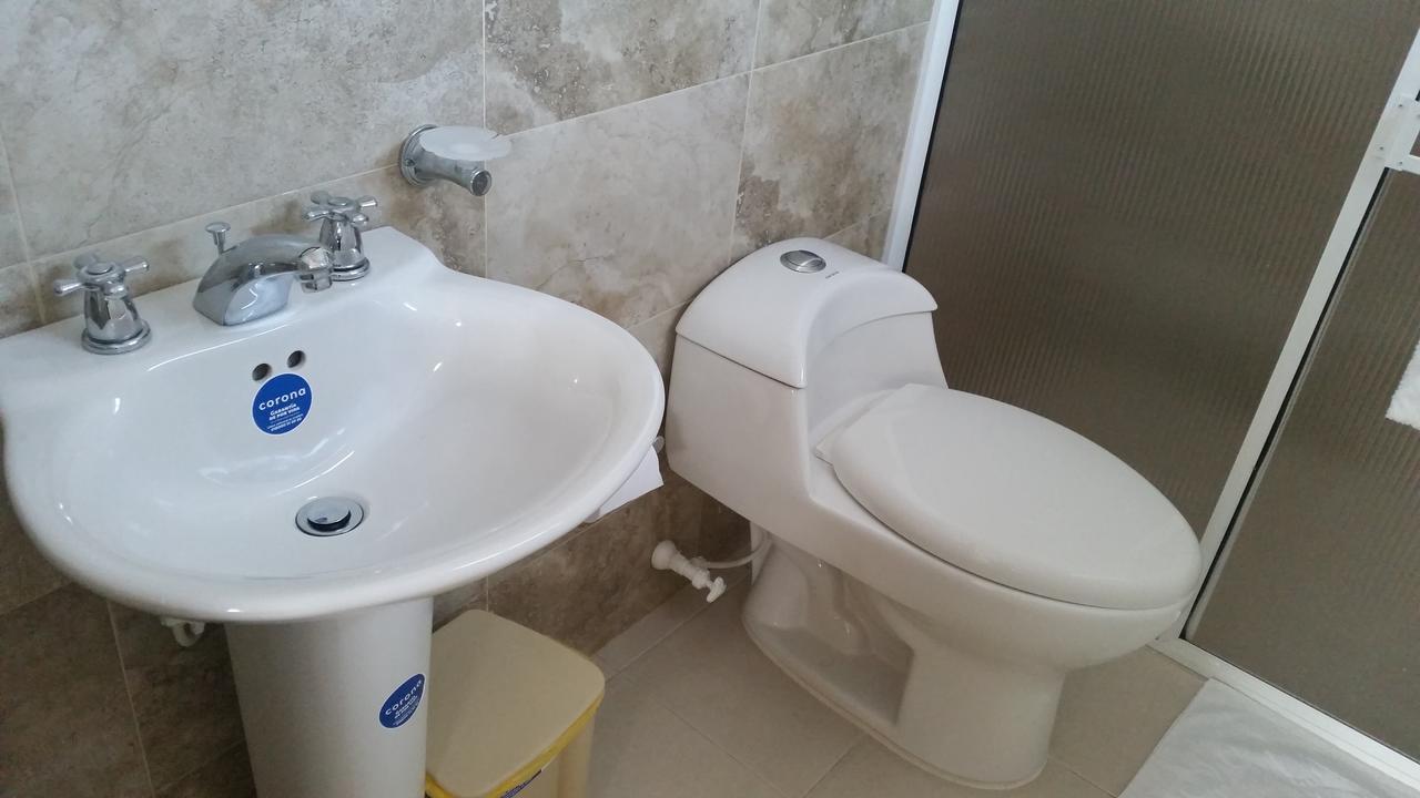 Hostal Marlyn San Andrés Exteriör bild